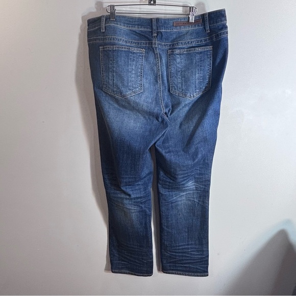 STANDARD & PRACTICES Sz 18 Relaxed Straight Leg Washout Look Mid Wash Jeans - Picture 8 of 13